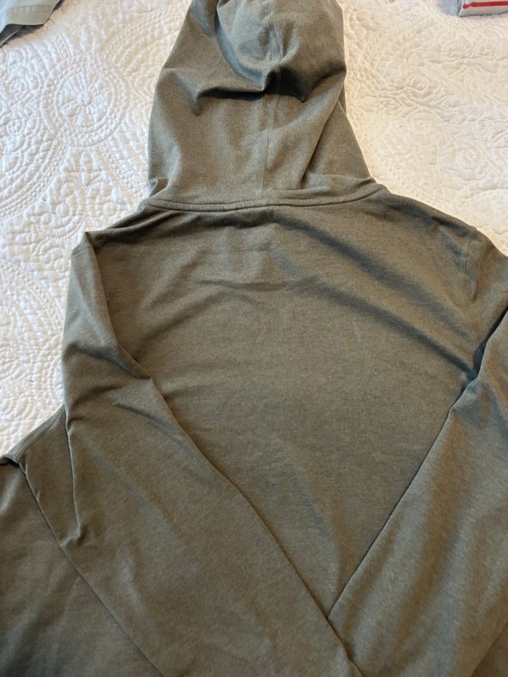 Vuori Women's Olive Green Lightweight Hooded Pullover Sweatshirt - Picture 11 of 12